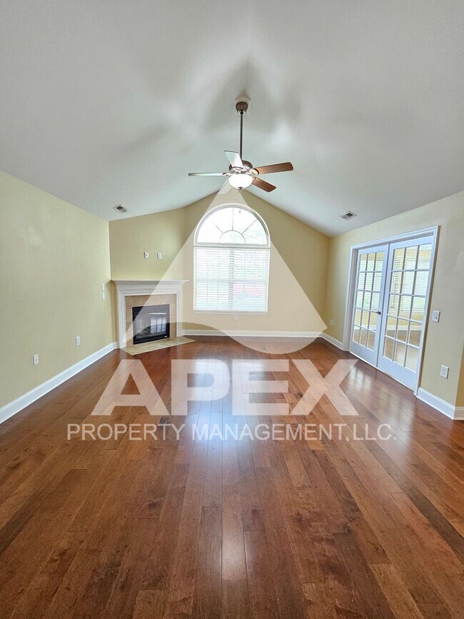 Building Photo - Gorgeous 4 Bd/3 Ba Luxury Condo in the Cot...