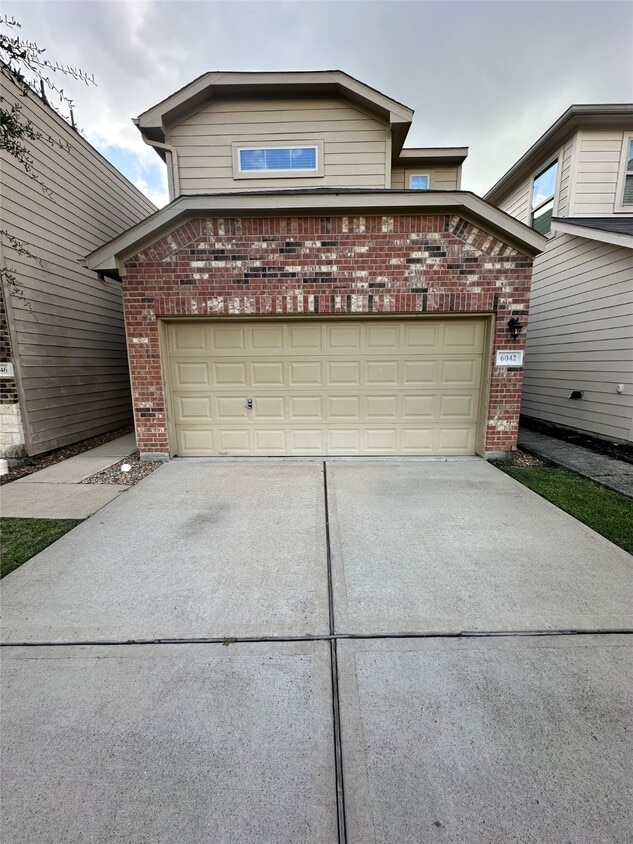 Primary Photo - 6042 Wesley Manor Ct