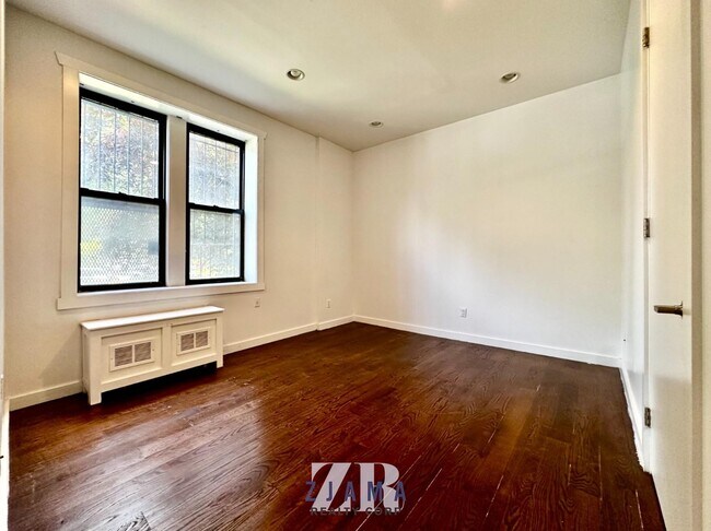 Foto del edificio - 410 Eastern Pkwy
