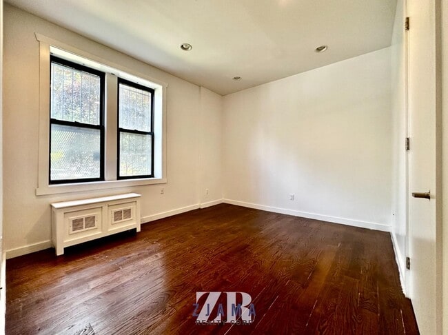 Building Photo - 410 Eastern Pkwy