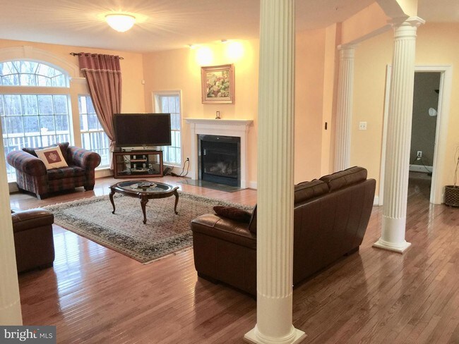 Building Photo - 12303 Greenbriar Branch Dr