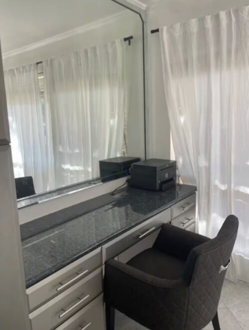 Espacio de trabajo - 500 E Riverside Dr