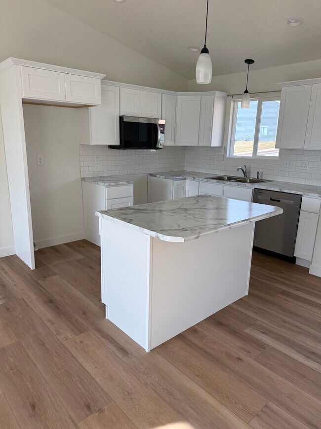 Foto del edificio - 5304 Silverton St