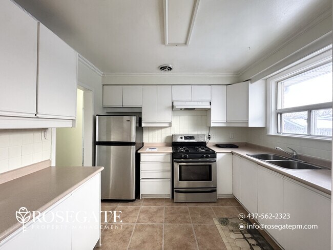 Building Photo - Pet-Friendly 3-Bedroom Detached Home with Parking & Front Porch in Brampton