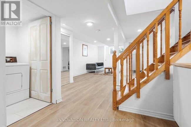 Photo du bâtiment - 1263 Maitland Ave