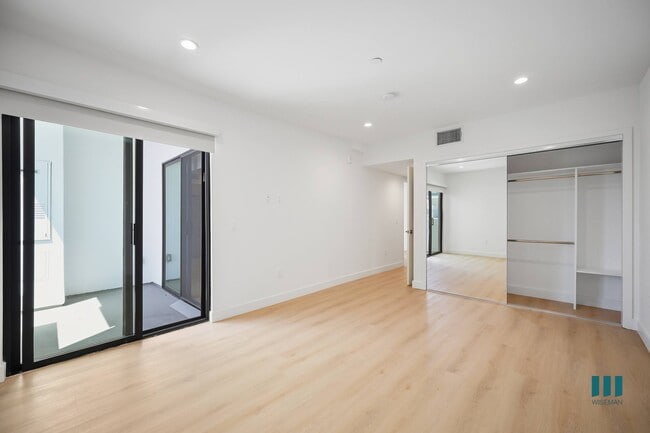 Building Photo - Hi Point Terrace by Wiseman
