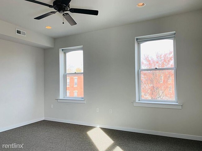 Building Photo - 2 br, 2 bath Apartment - 3820 Lancaster Ave