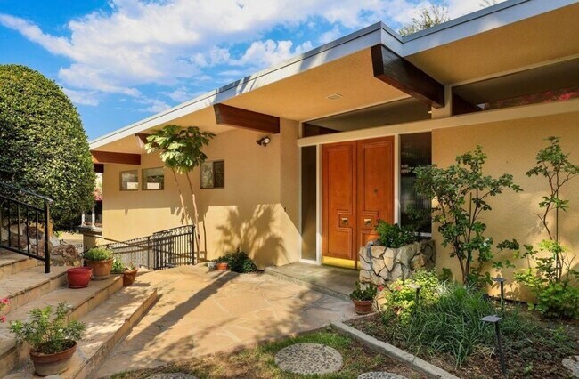 Foto del edificio - 3470 Circle Rd