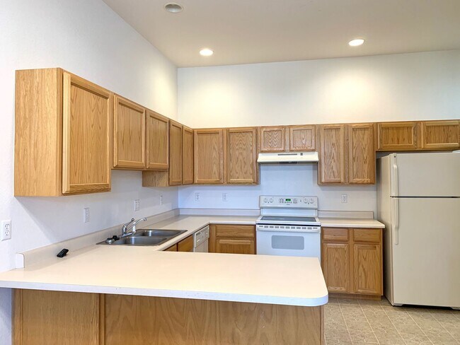 Foto del edificio - Spacious 3 Bedroom Townhome- Convenient Access to the Front Range
