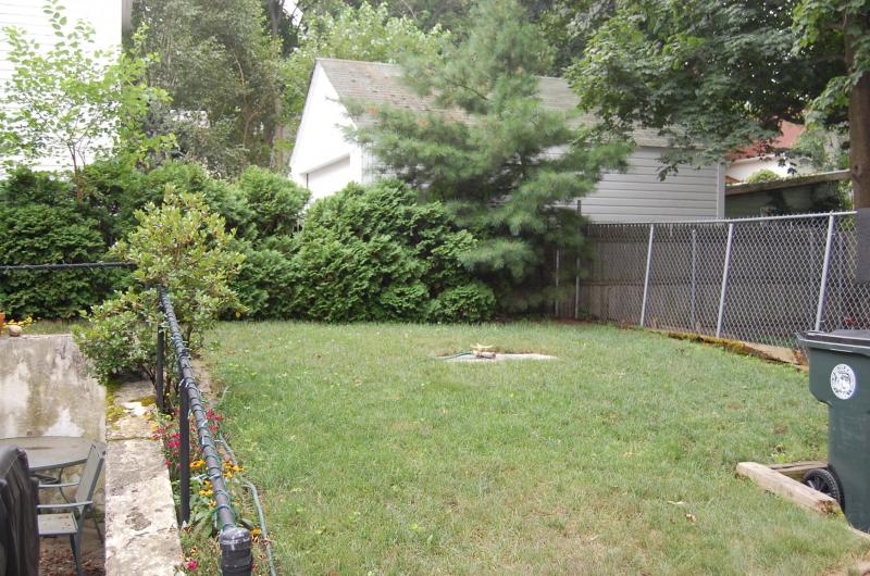 Building Photo - Nice 2 Bed Near Miriam Hospital