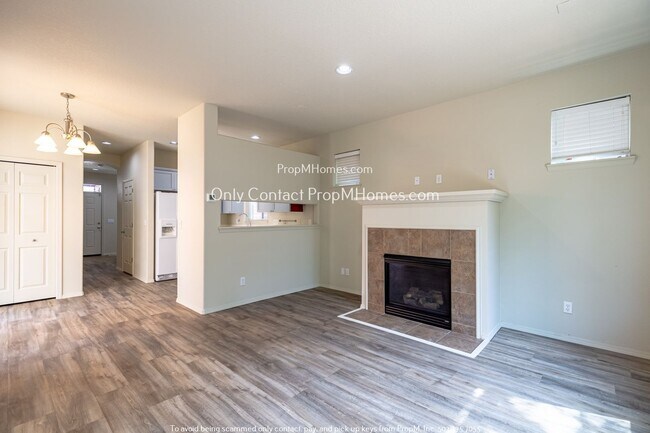 Foto del edificio - Craftsman Style Home In Aloha - Arbor Oaks...