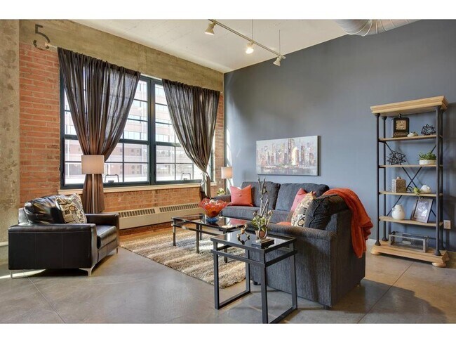 Building Photo - 250 Park Ave