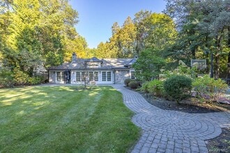 Building Photo - 430 S Mountain Rd
