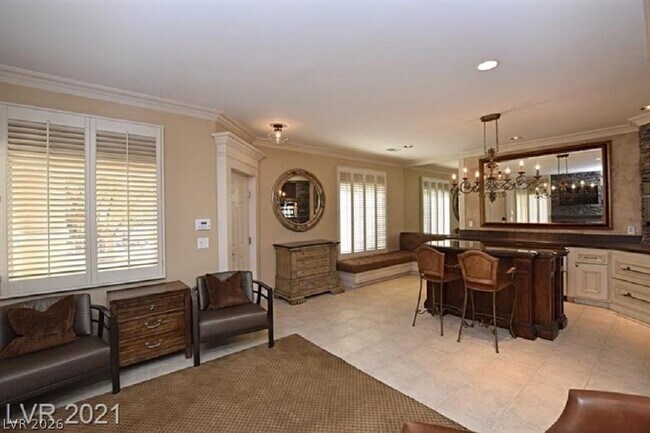 Foto del edificio - 251 S Green Valley Pkwy