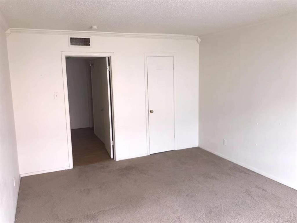 Building Photo - 5055 Ridglea Ln