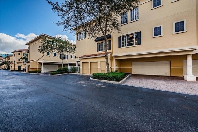 Building Photo - 5215 Beach Breeze Ct