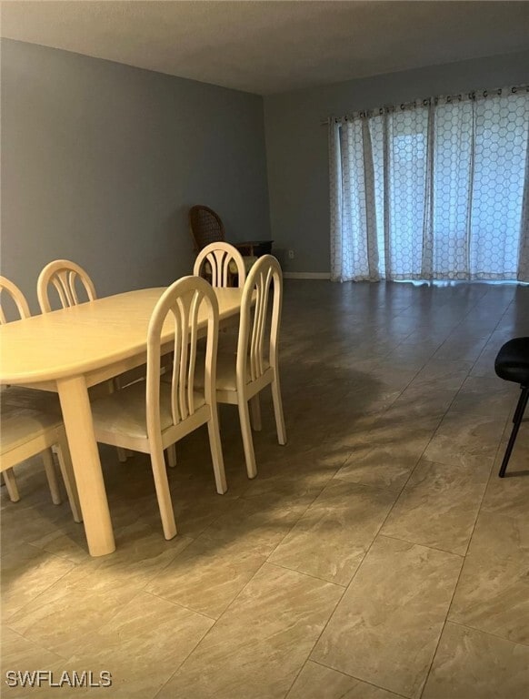 Building Photo - 4912 Tamiami Trl E