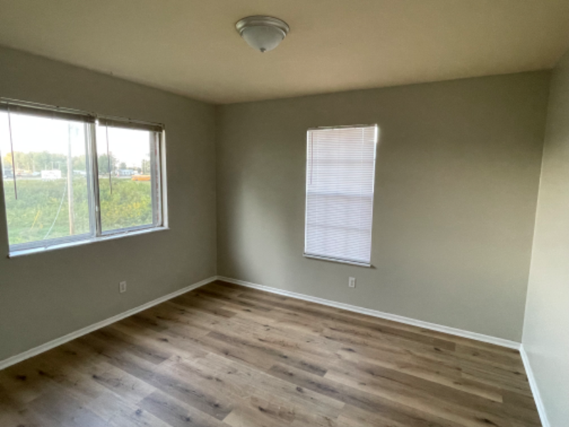 Foto principal - 1107 W James Blvd