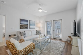 Primrose Apartments photo'