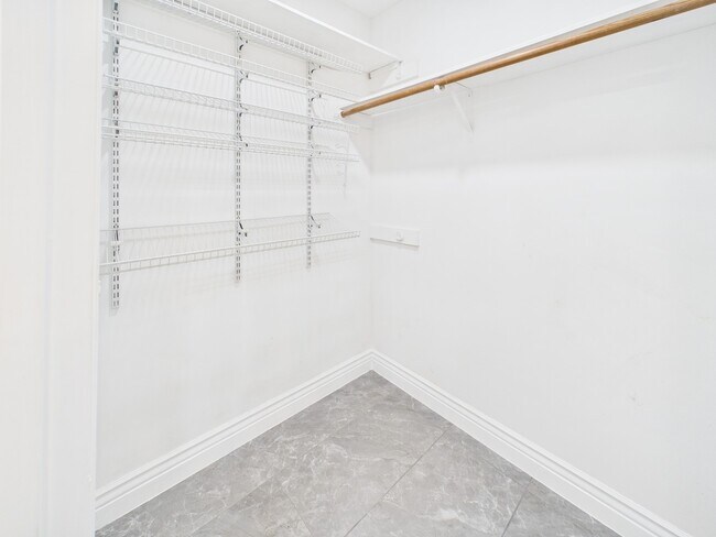 Building Photo - 3018 Highland Laurels Dr