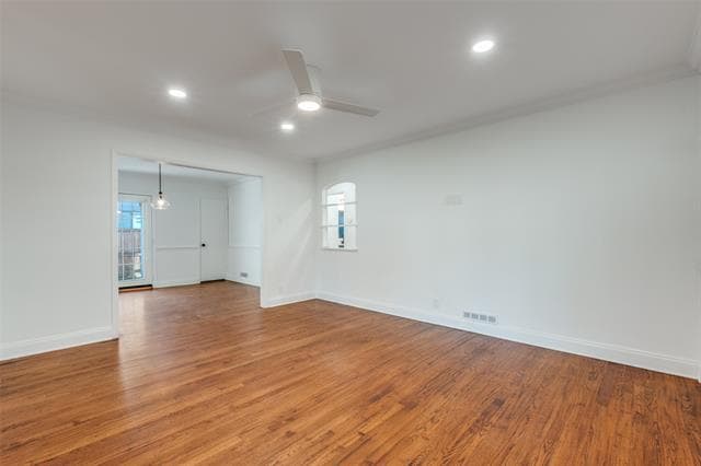 Foto del edificio - 7236 Wake Forrest Dr