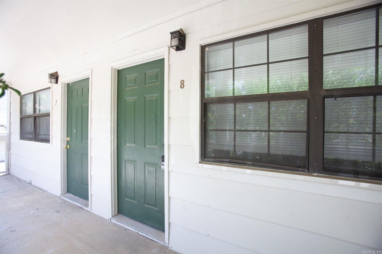 1906 N Bryant St Unit 10, Little Rock, AR 72207 Room for Rent in