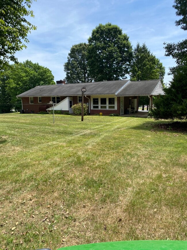 Building Photo - 18250 James Madison Hwy