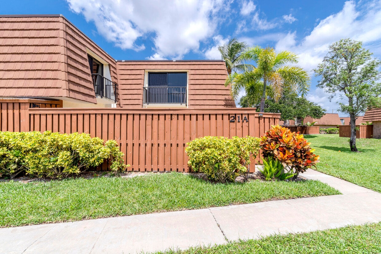 3900 County Line Rd Unit 21a, Tequesta, FL 33469 Condo for Rent in