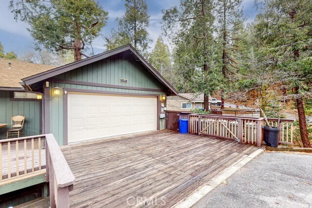 Building Photo - 24700 Valle Dr