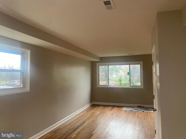 Foto del edificio - 5705 18th Ave