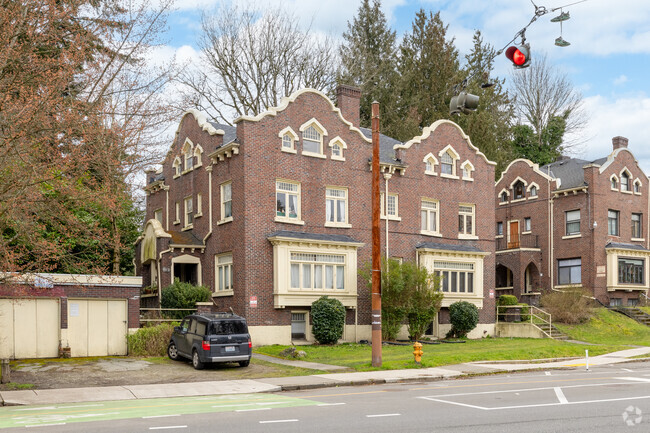 Building Photo - 5808 15th Ave NE