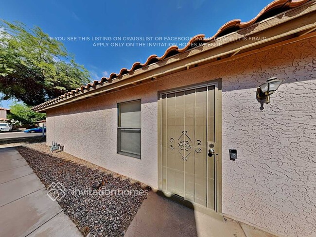 Foto del edificio - 4534 E Grove Ave