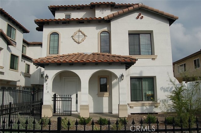 Foto del edificio - 425 W Duarte Rd