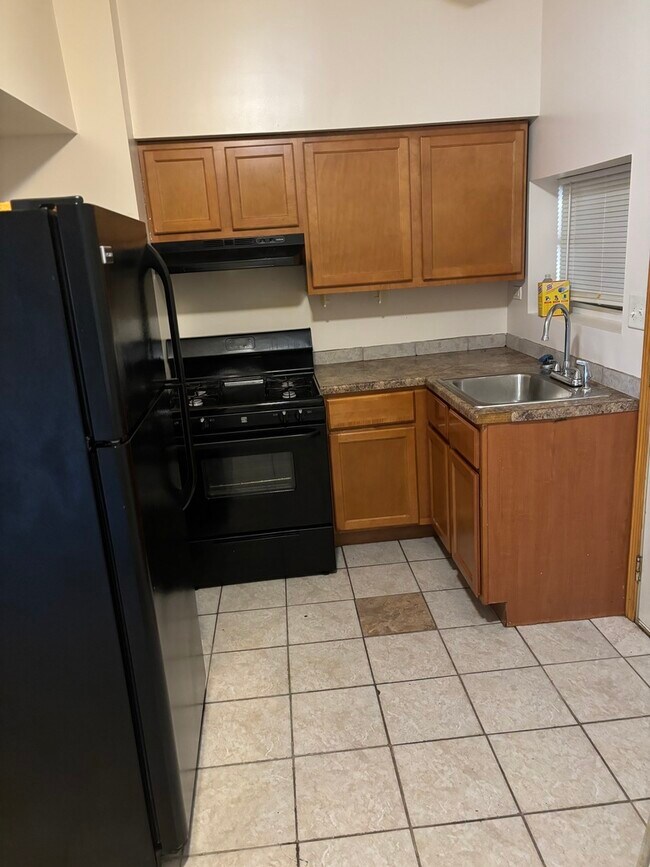 Foto del edificio - 6039 W Wabansia Ave
