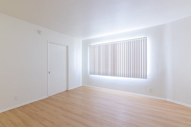 Building Photo - 667-669-669 Levering Ave