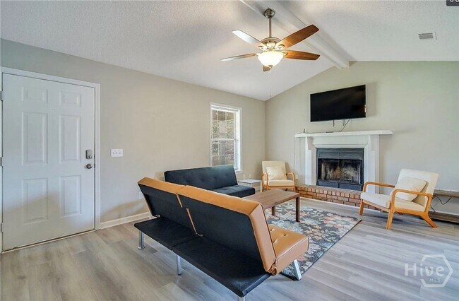 Foto del edificio - 1308 Tower Dr