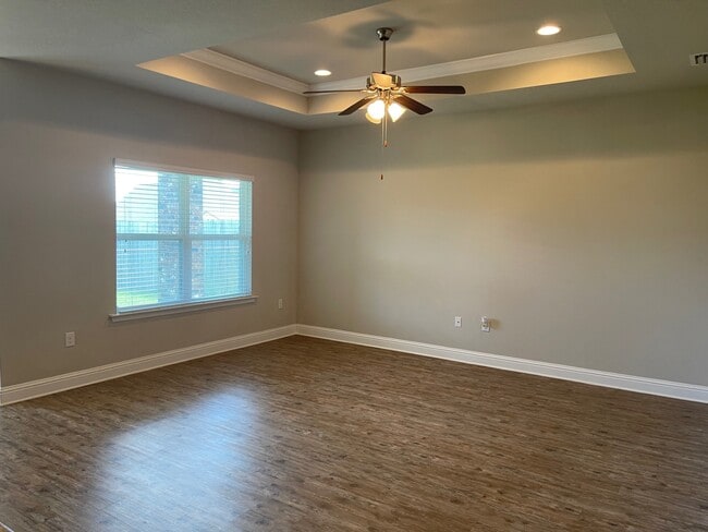 Building Photo - 31689 Kestrel Loop