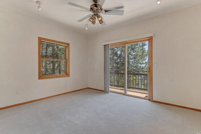 Foto del edificio - 440 Cold Springs Rd