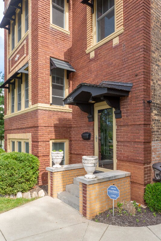 Foto del edificio - 108 S Notre Dame Ave