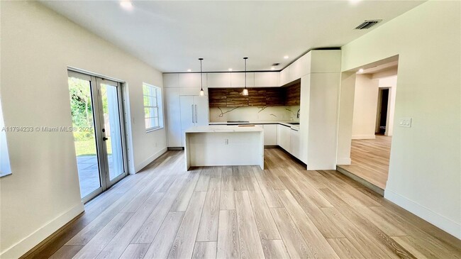Building Photo - 5785 SW 54th Ter
