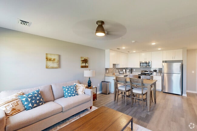 Interior Photo - Avenue 6 - Luxury Apartments Downtown Hunt...
