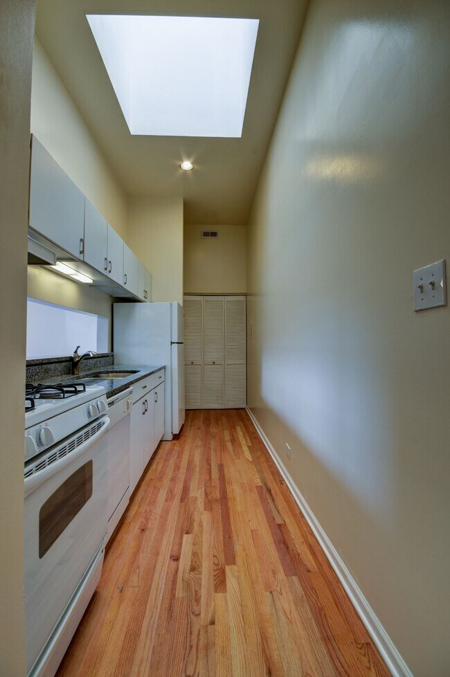 Foto del edificio - 3257 N Sheffield Ave