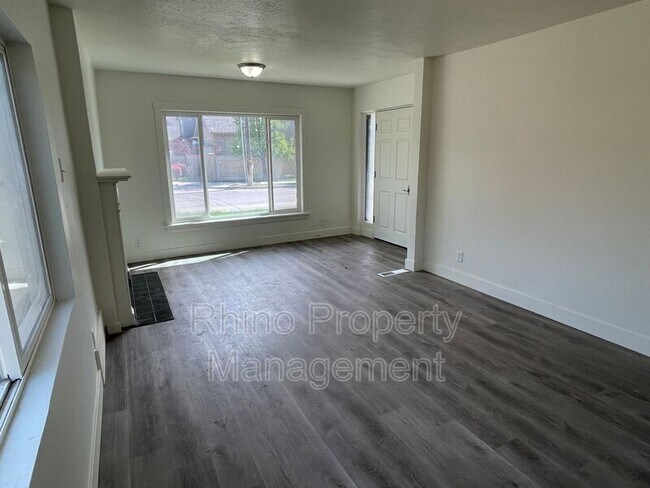 Foto del edificio - 757 E Scott Ave