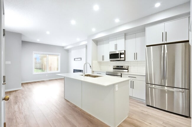 Photo du bâtiment - 3527 6 Ave SW