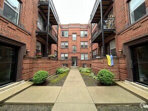Building Photo - 1621 W Wallen Ave