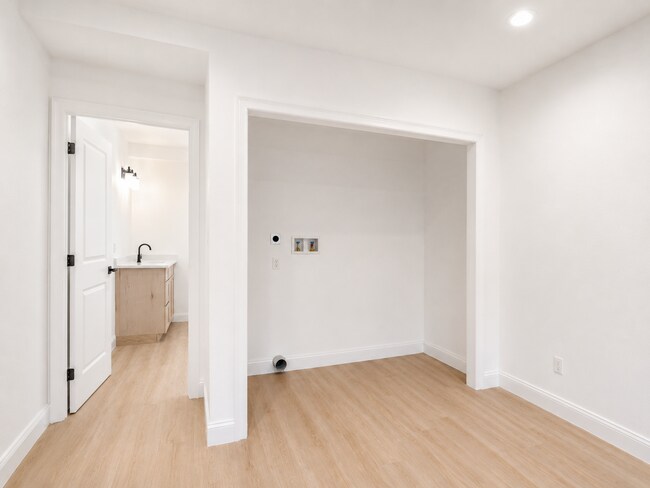 Foto del edificio - 105 Watson Ave