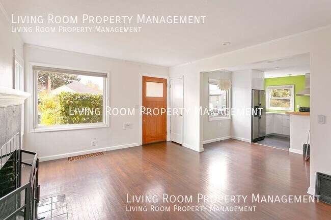 Building Photo - Beaumont- Wilshire Bungalow w/ Fireplace!