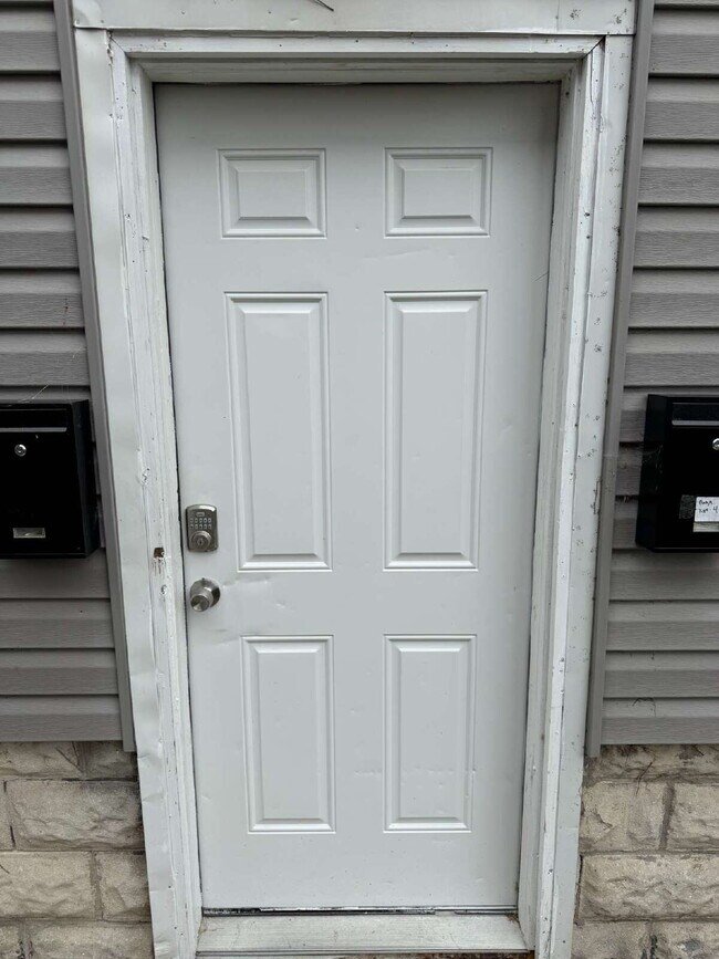 Foto del edificio - Spacious 2-Bedroom Apartment in Chicago He...