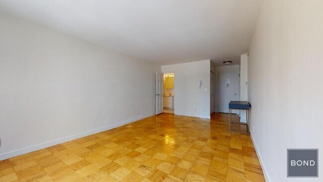 Foto del edificio - 236 E 36th St