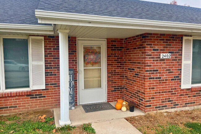 Foto del edificio - 2402 Garden Dr